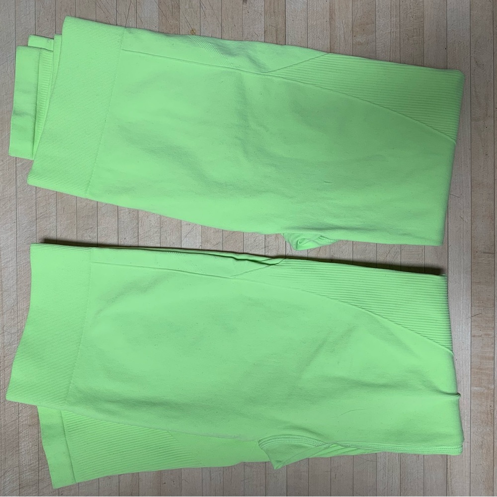 ** 2 Pair Ladies Neon Green Leggings M